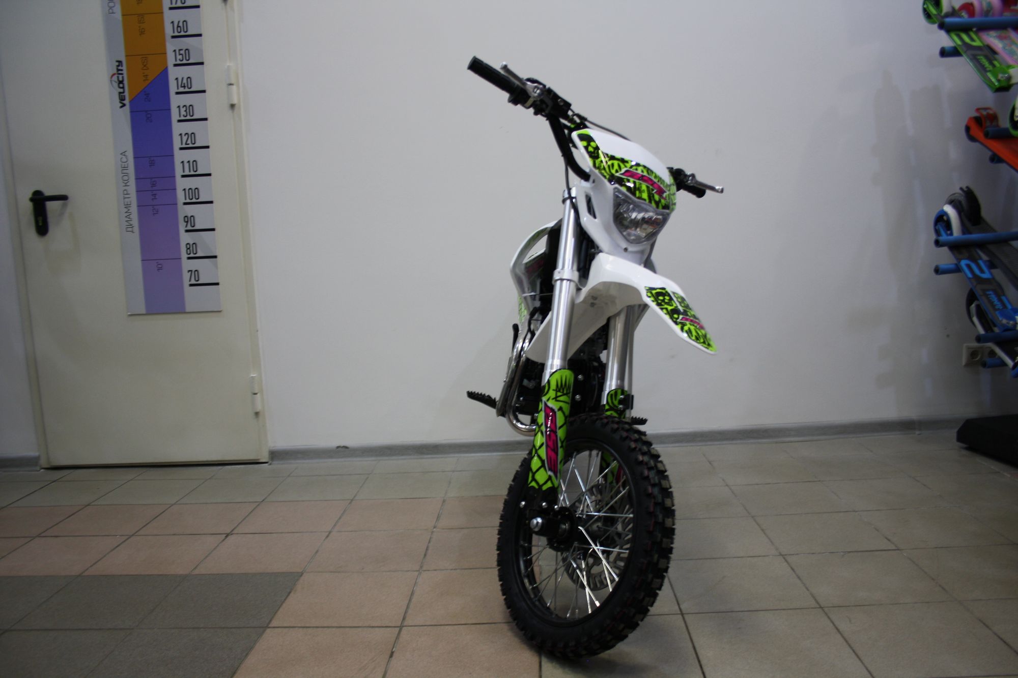 Питбайк BSE (БСЕ) EX 125e 14/12 Max13 Green Pink Neon пок. 2